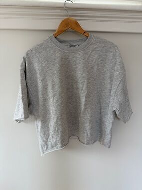 ZARA Heather Light Gray Crewneck Sweatshirt